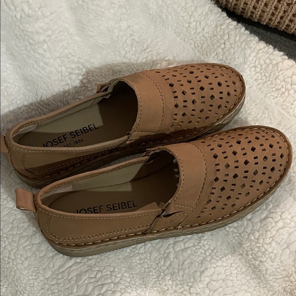 Josef Seibel Sophie tan perforated tan leather loafer